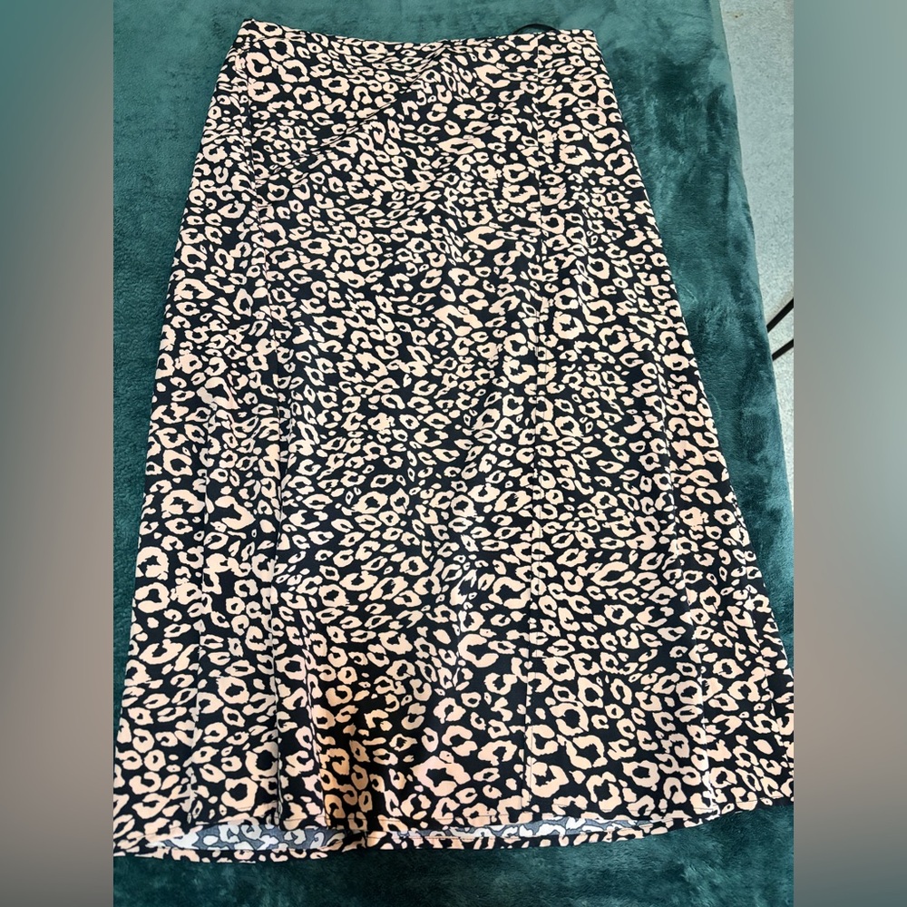 SHEIN Black and Tan Leopard Print A-Line Skirt